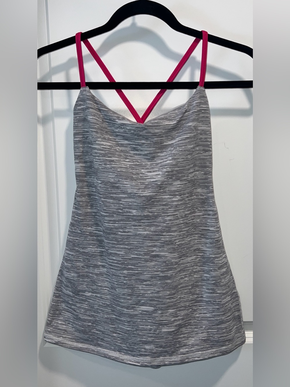 lululemon athletica Women’s Dancing Warrior Grey Tank with Pink Straps Size 4
